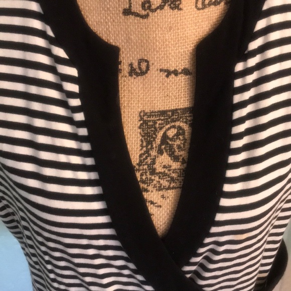 Black and white striped top - Picture 3 of 4